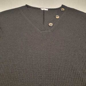 Willow Waffle Knit Top Size Medium‎ Black Made In USA V Neck Button 3/4 Sleeve